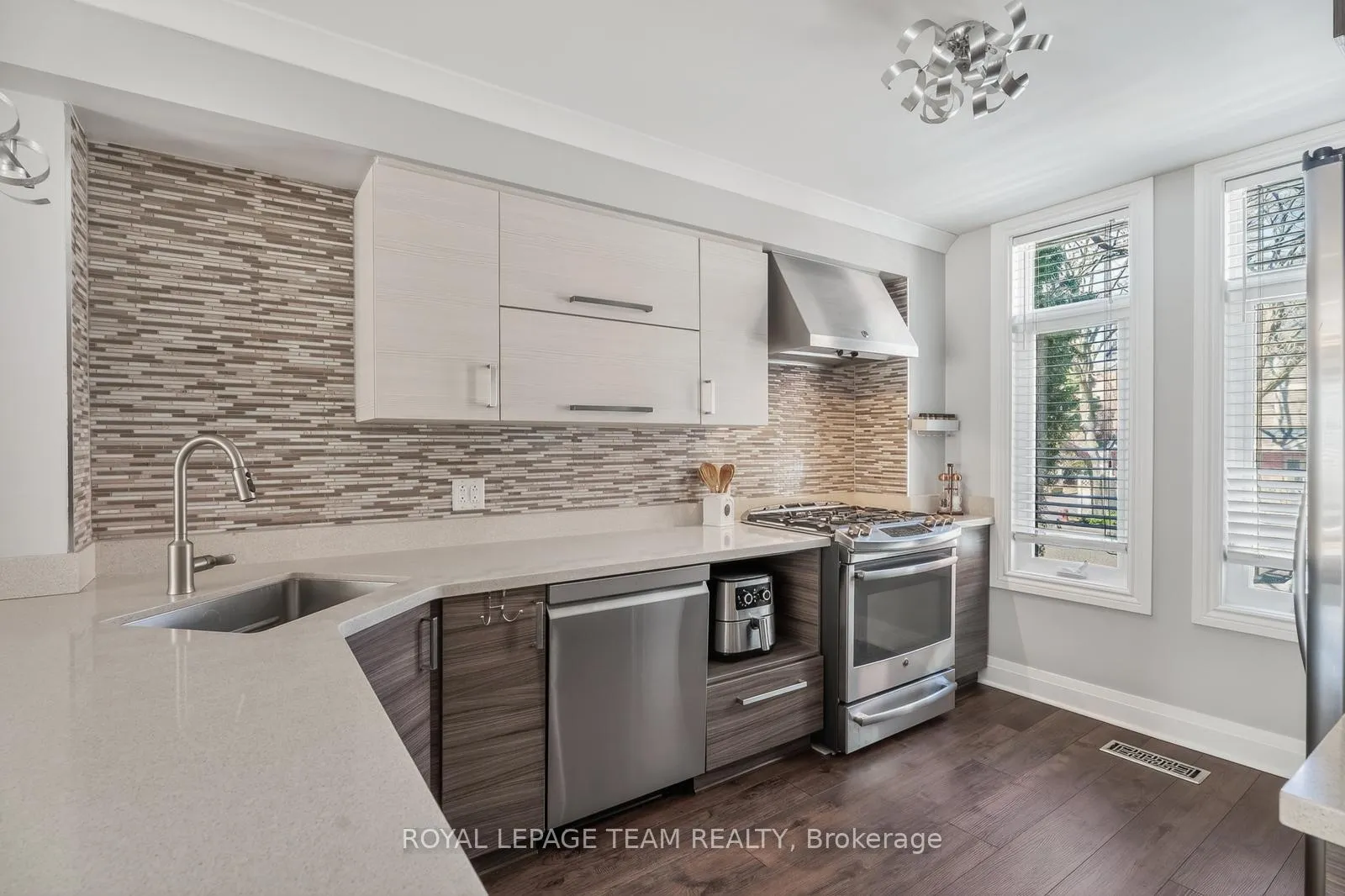 Photo 10 of Unit 10, 72 Greenfield Avenue, Ottawa, Ottawa East — HOMEH