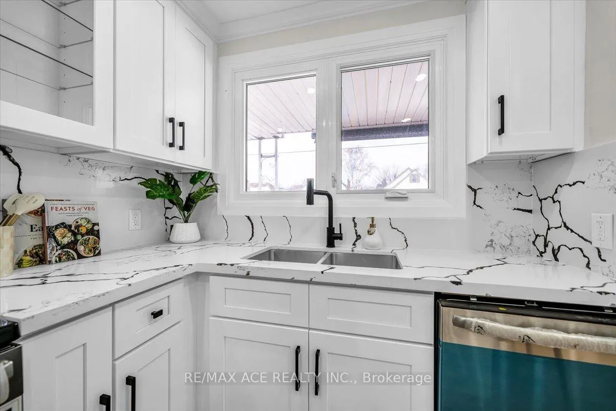 Photo 10 of Unit Main, 265 Gibbons Street, Oshawa, McLaughlin — HOMEH