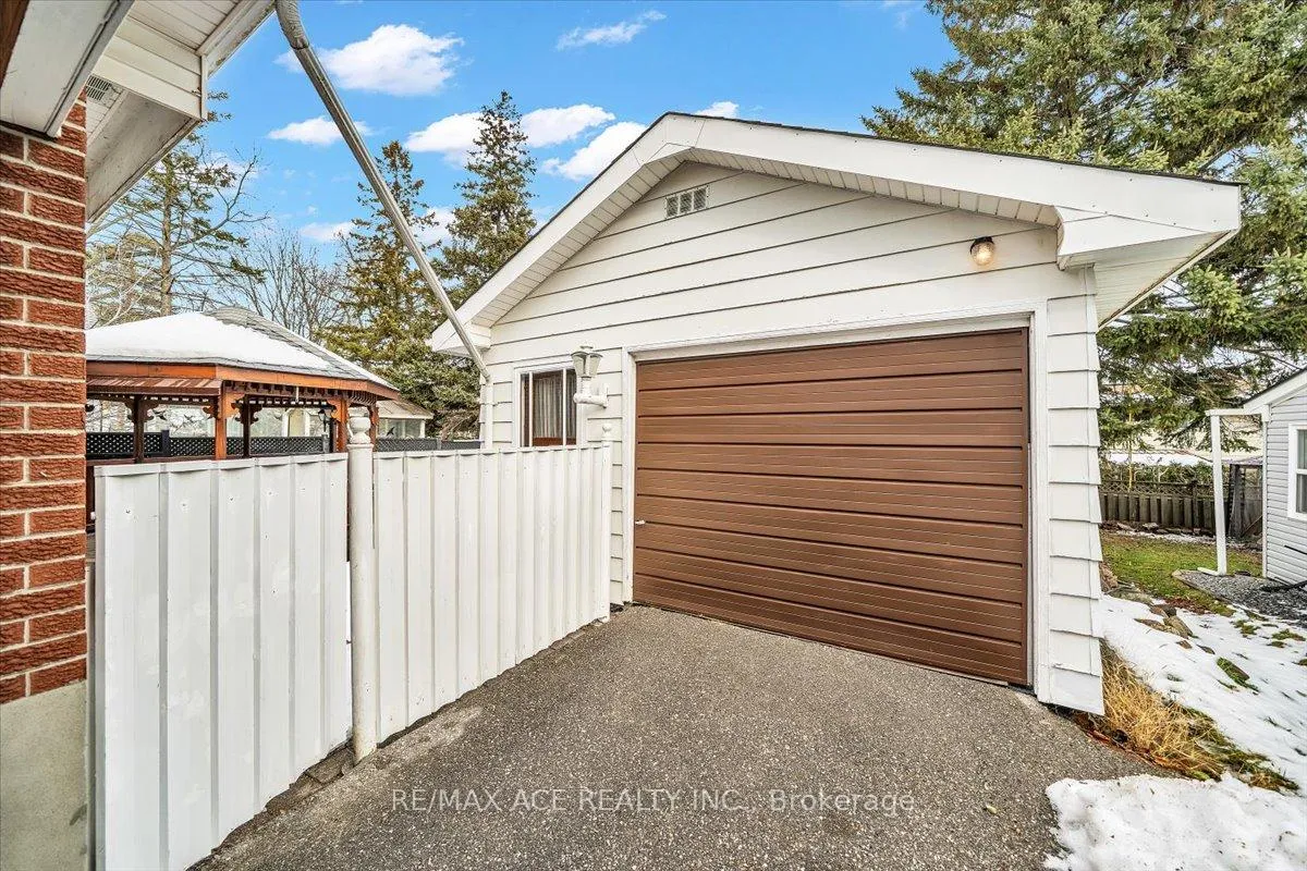 Photo 22 of Unit Main, 265 Gibbons Street, Oshawa, McLaughlin — HOMEH