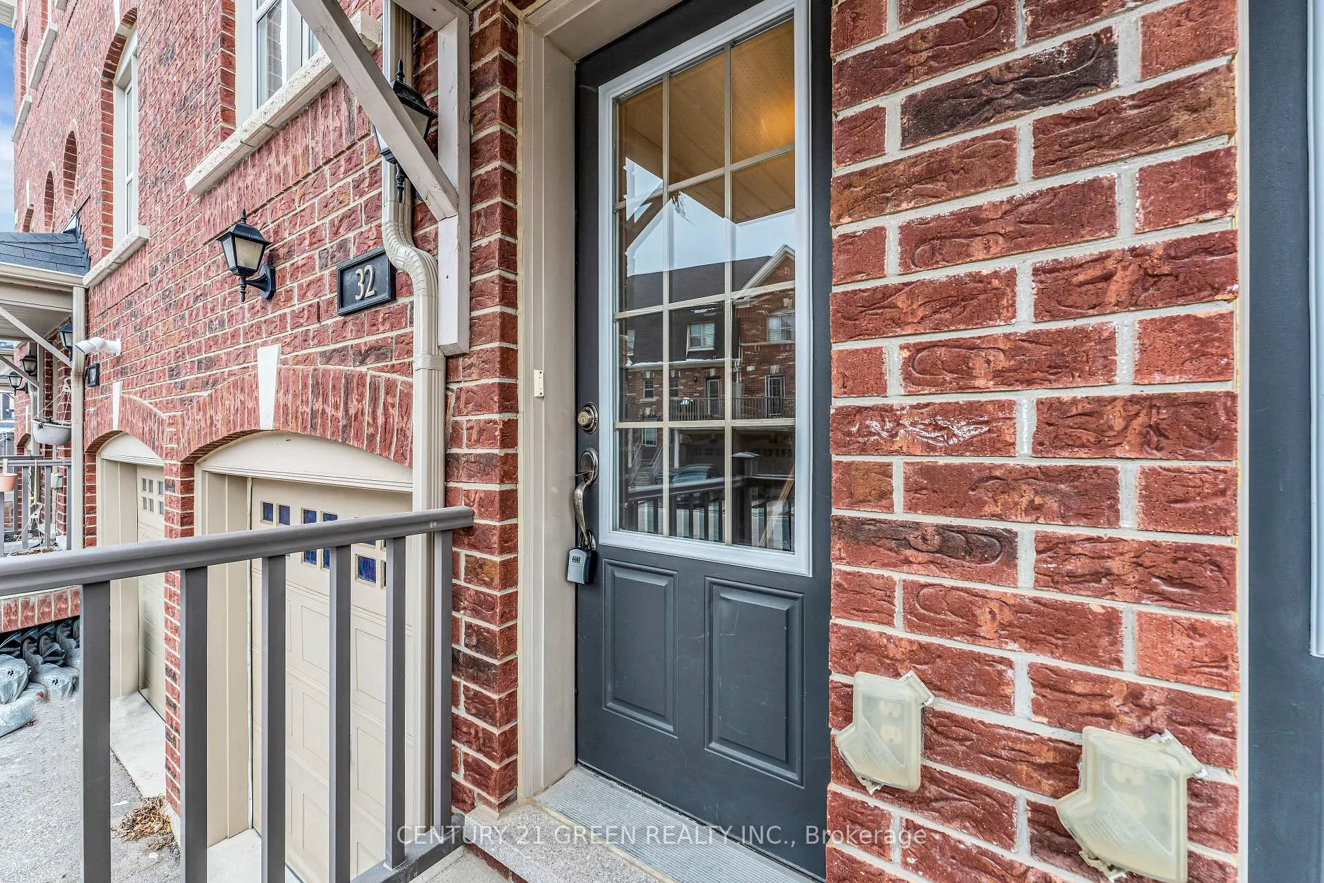 Photo 6 of 32 Battalion Road, Brampton, Northwest Brampton — HOMEH