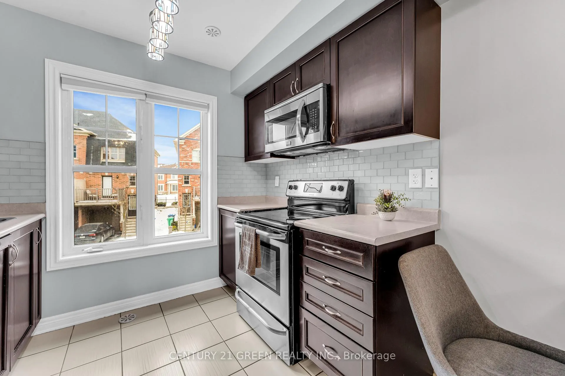 Photo 15 of 32 Battalion Road, Brampton, Northwest Brampton — HOMEH