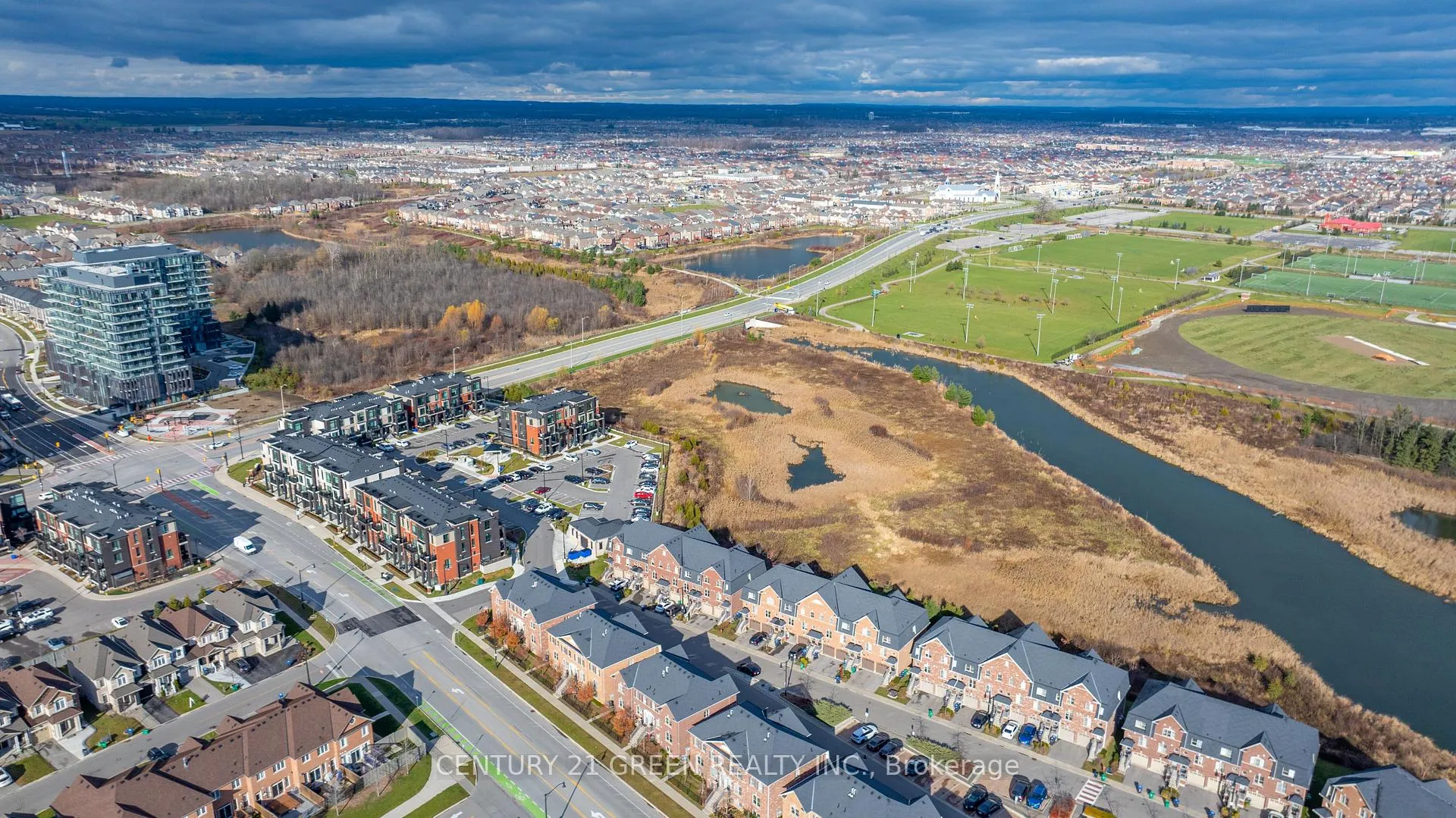 Photo 46 of 32 Battalion Road, Brampton, Northwest Brampton — HOMEH