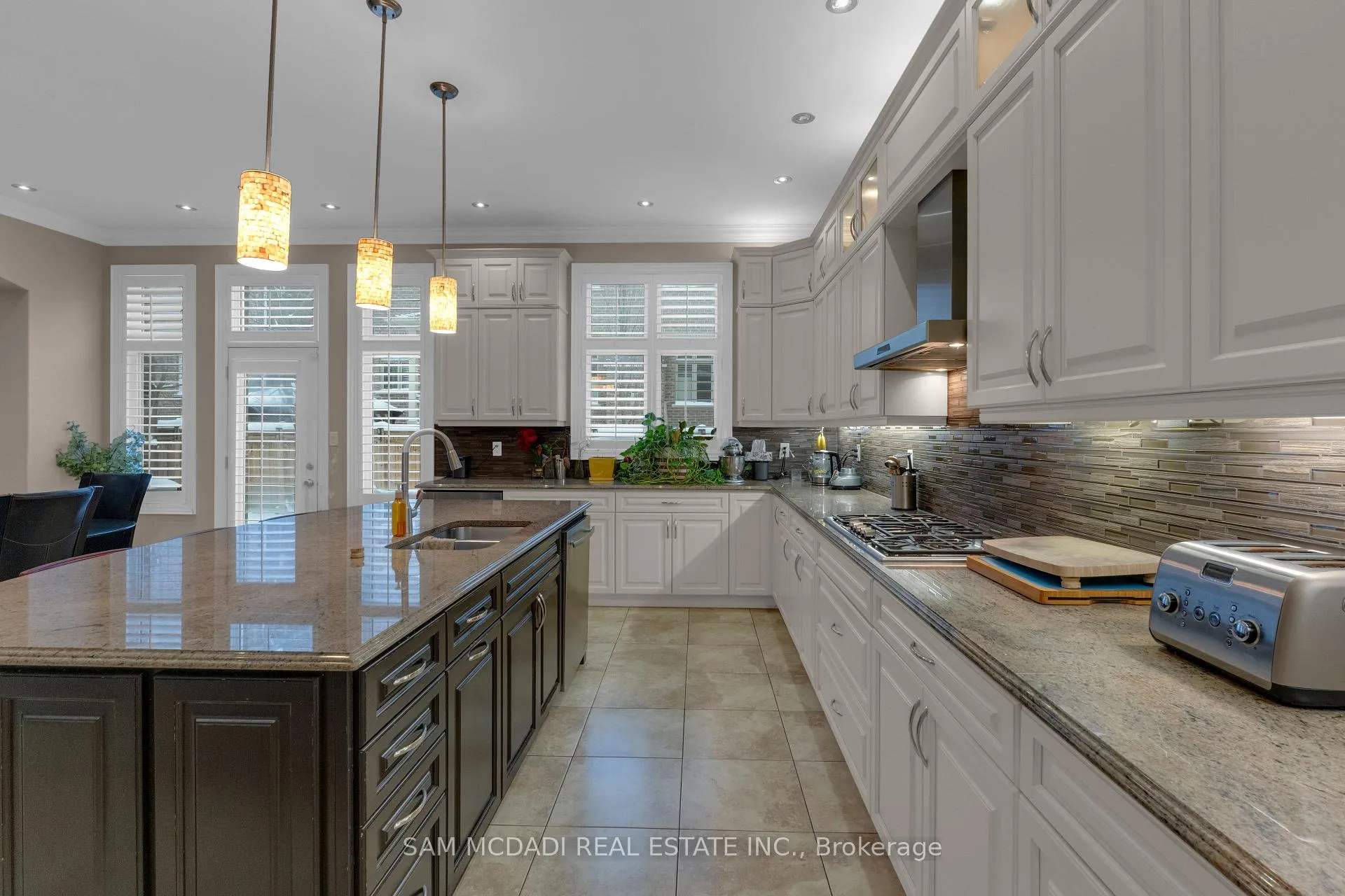 Photo 10 of 136 North Park Boulevard, Oakville, Glenorchy — HOMEH