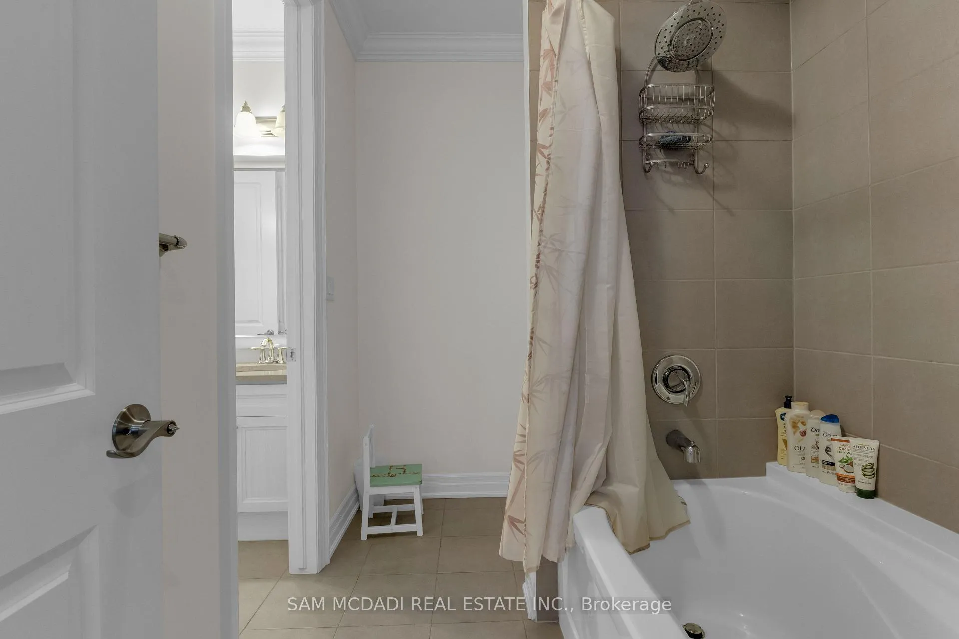 Photo 34 of 136 North Park Boulevard, Oakville, Glenorchy — HOMEH