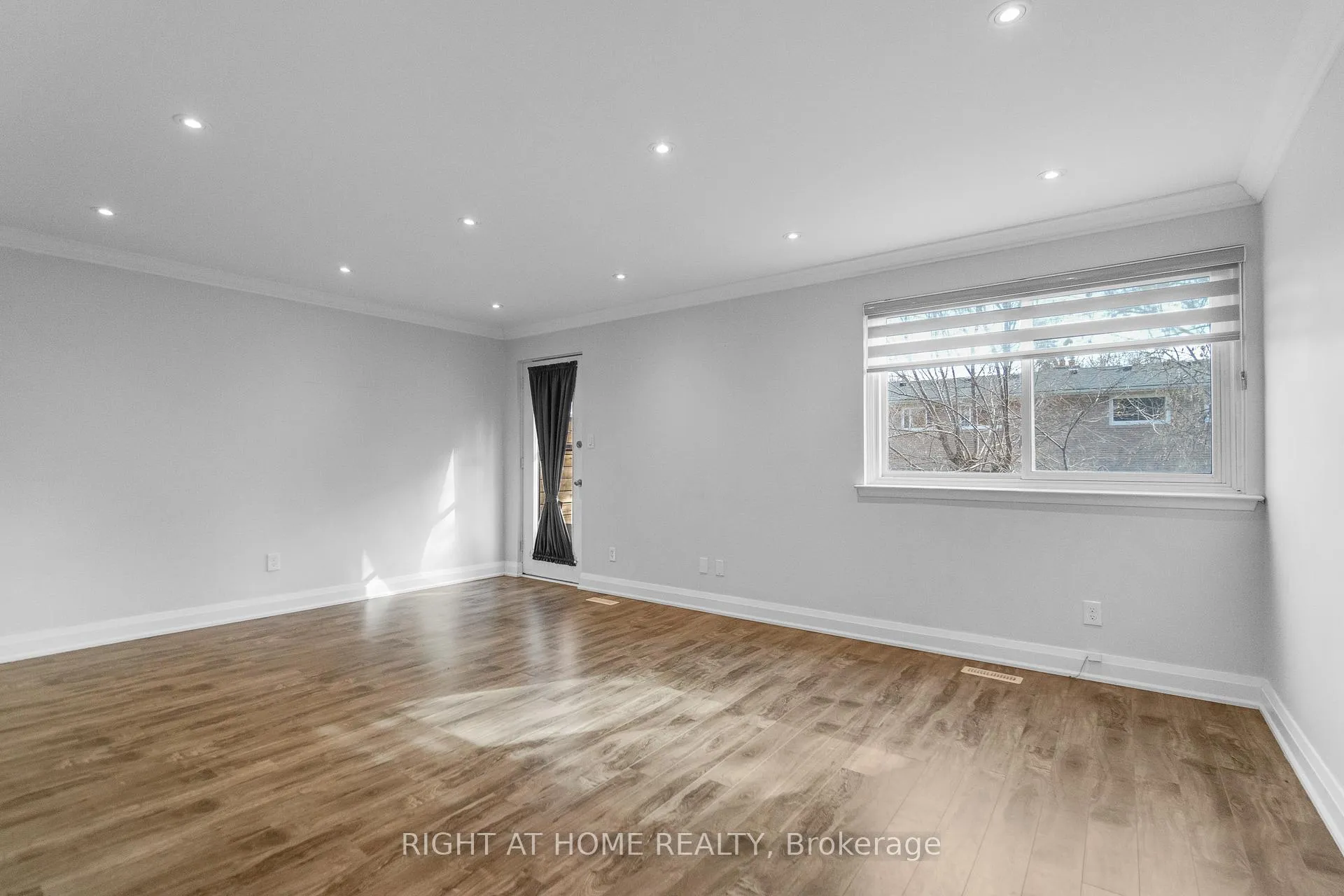 Photo 8 of 5473 Schueller Crescent, Burlington, Appleby — HOMEH