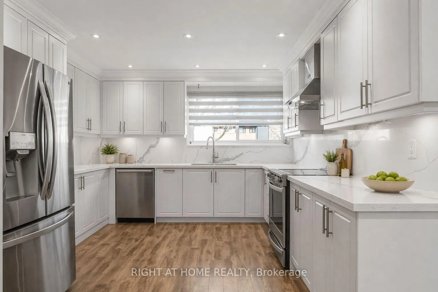 Photo 9 of 5473 Schueller Crescent, Burlington, Appleby — HOMEH
