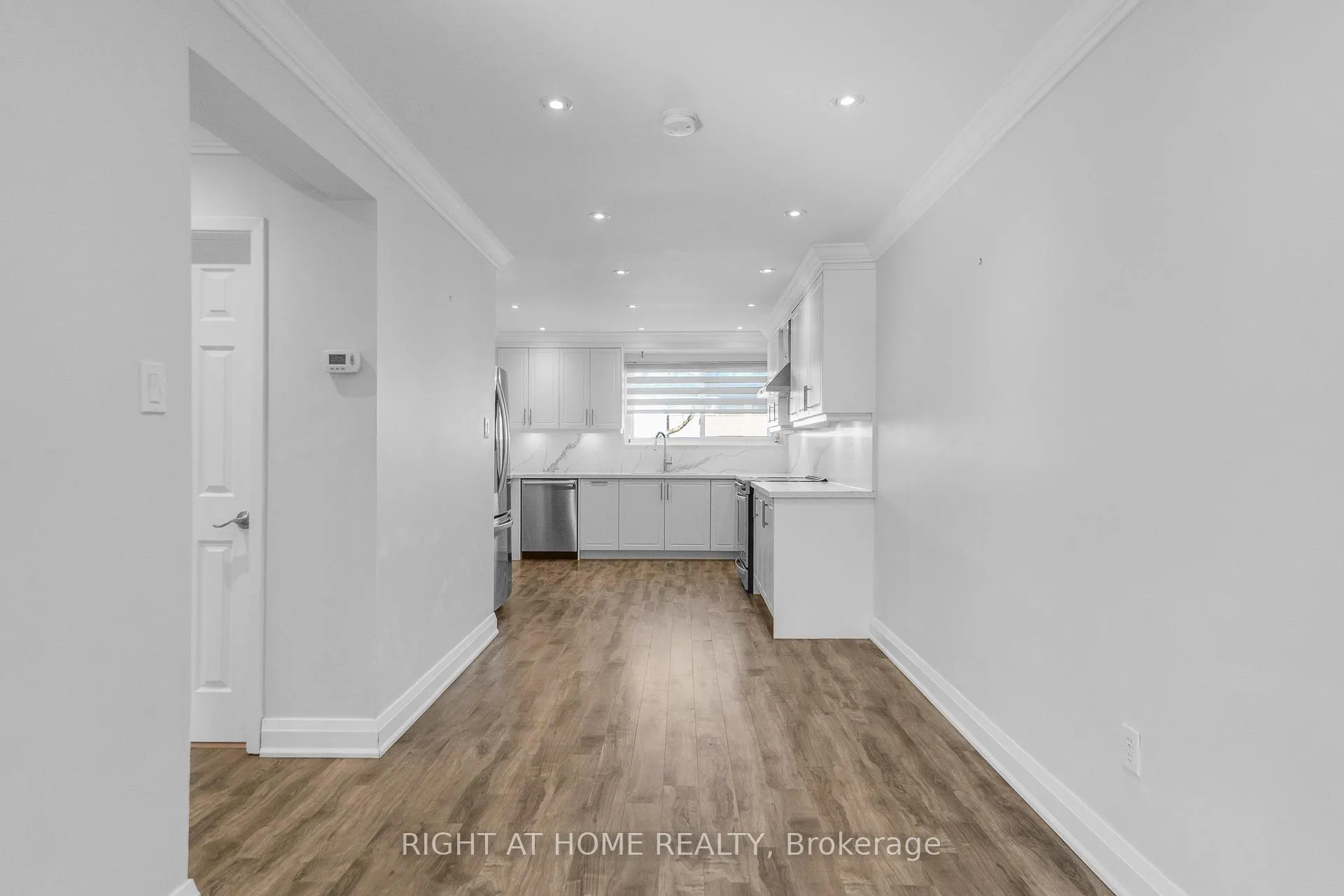 Photo 12 of 5473 Schueller Crescent, Burlington, Appleby — HOMEH