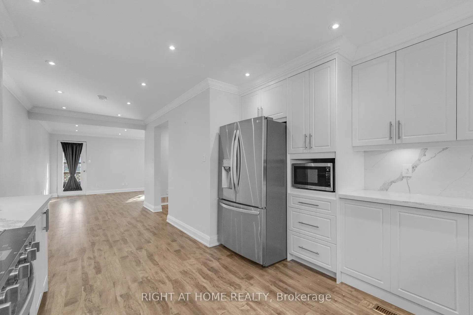 Photo 15 of 5473 Schueller Crescent, Burlington, Appleby — HOMEH