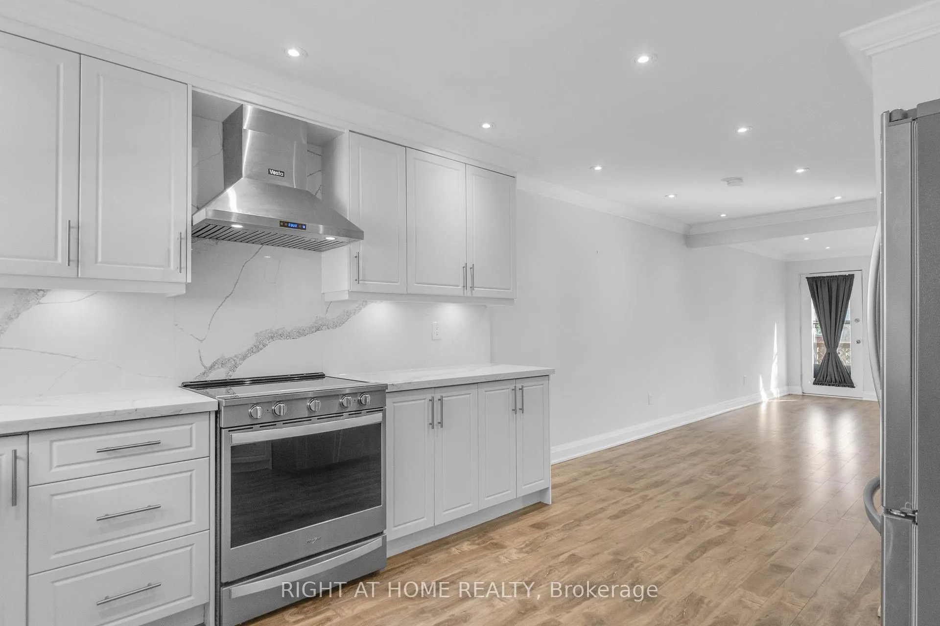 Photo 16 of 5473 Schueller Crescent, Burlington, Appleby — HOMEH
