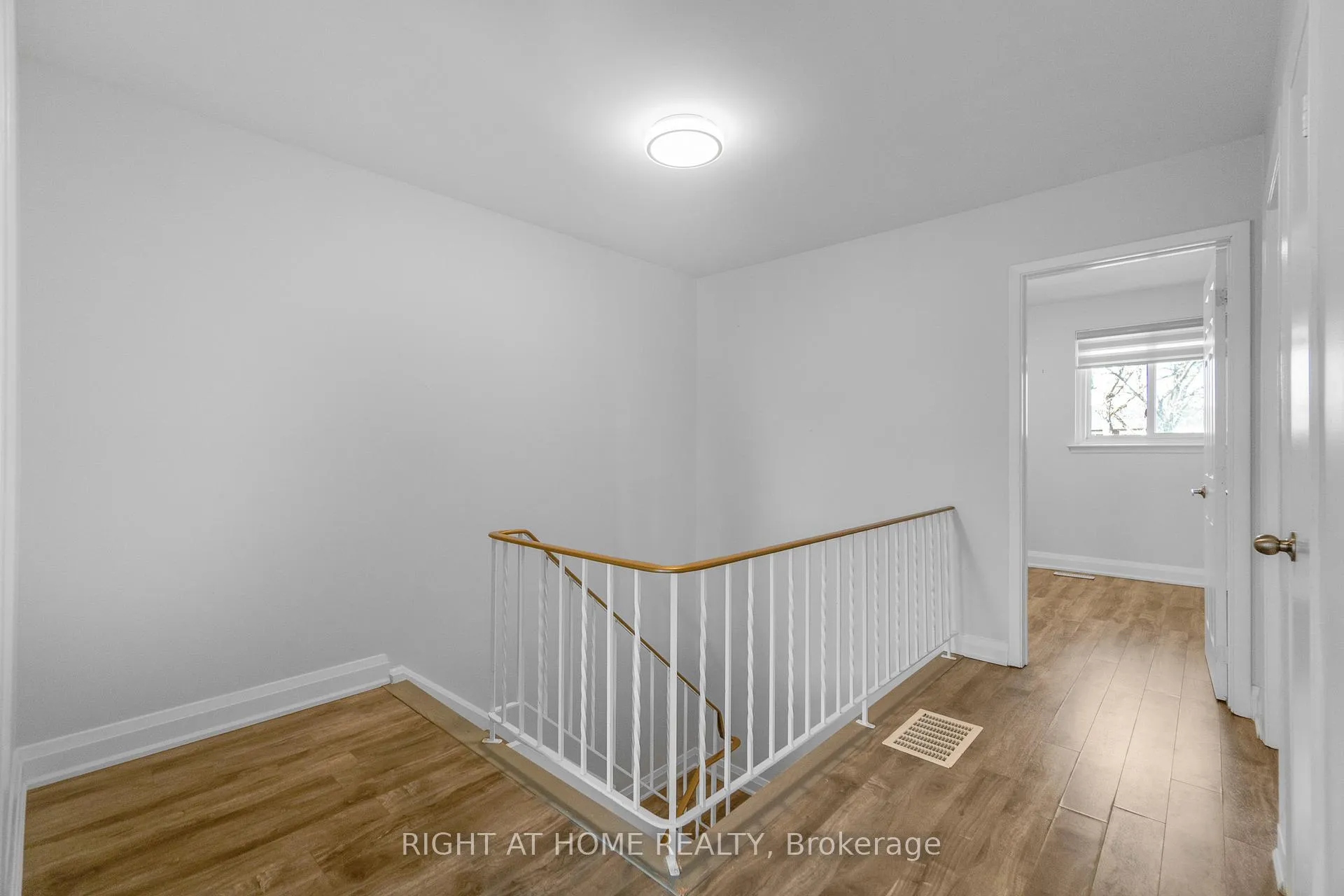 Photo 19 of 5473 Schueller Crescent, Burlington, Appleby — HOMEH
