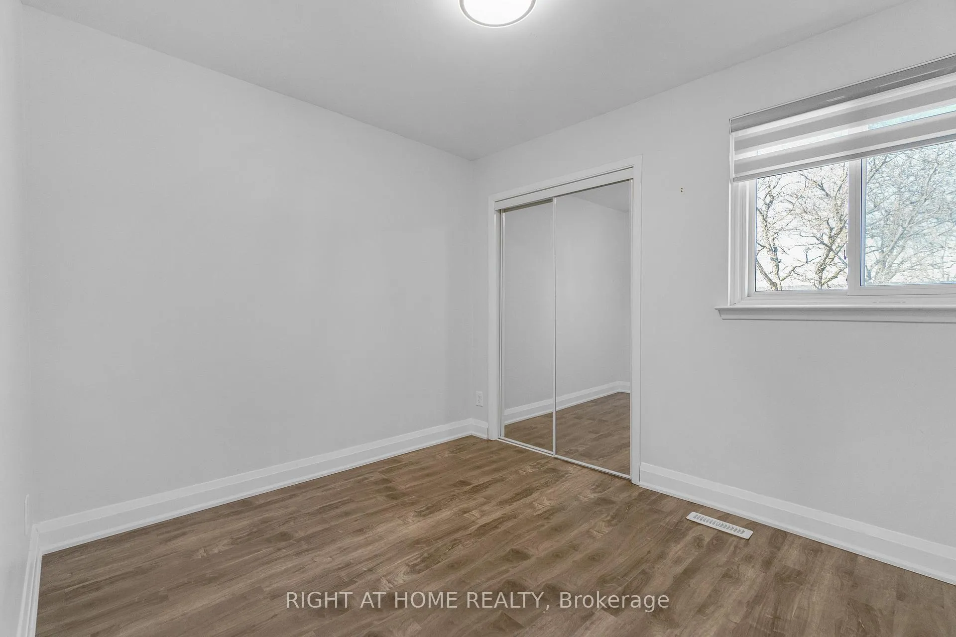 Photo 27 of 5473 Schueller Crescent, Burlington, Appleby — HOMEH