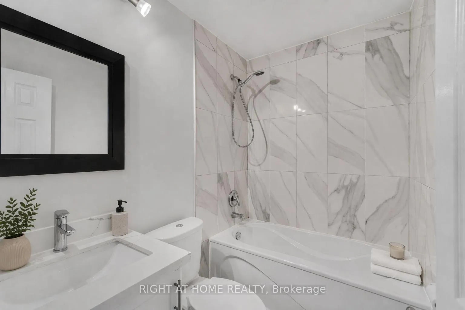 Photo 28 of 5473 Schueller Crescent, Burlington, Appleby — HOMEH