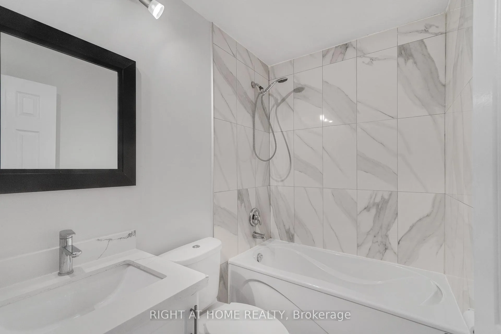 Photo 29 of 5473 Schueller Crescent, Burlington, Appleby — HOMEH