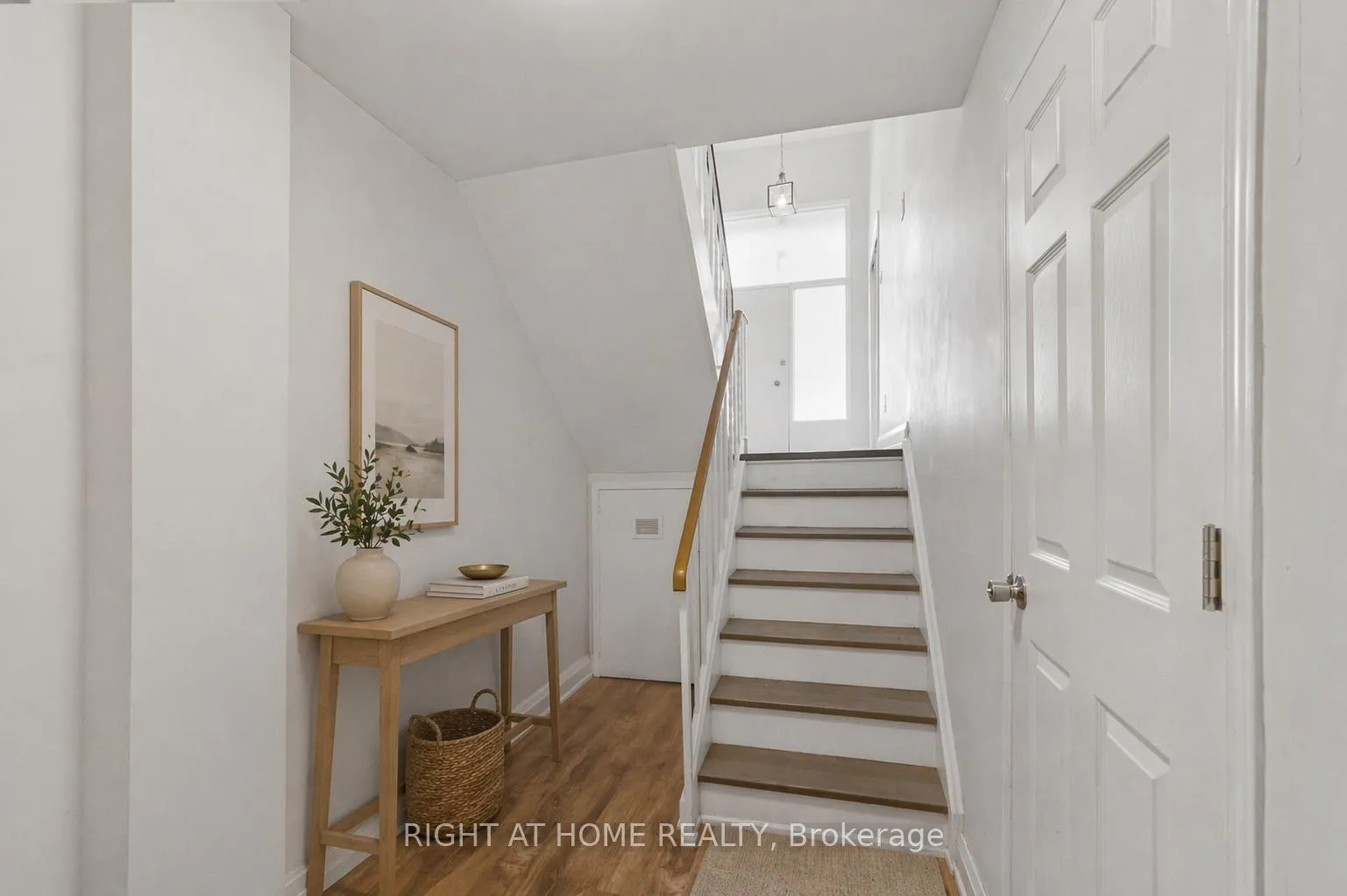 Photo 32 of 5473 Schueller Crescent, Burlington, Appleby — HOMEH