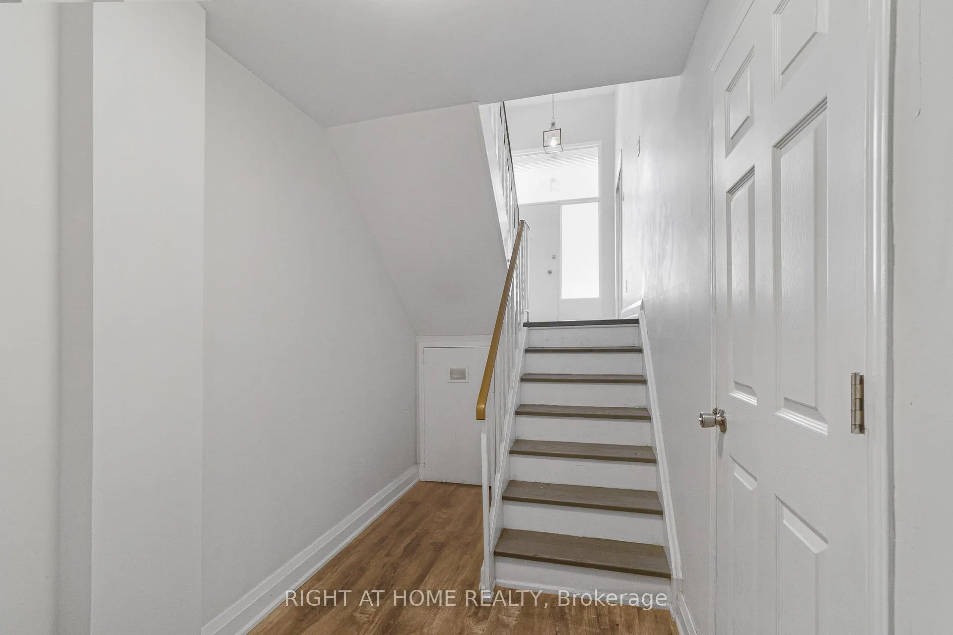 Photo 33 of 5473 Schueller Crescent, Burlington, Appleby — HOMEH