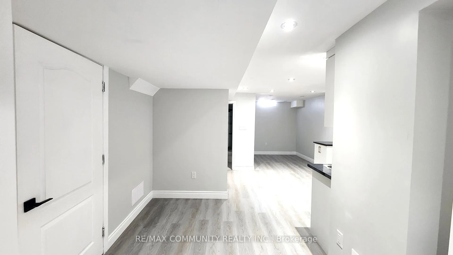 Photo 4 of Unit Lower, 435 Stonegate Avenue, Oshawa, Samac — HOMEH