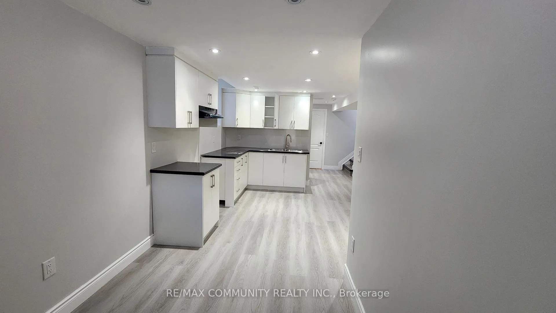 Photo 5 of Unit Lower, 435 Stonegate Avenue, Oshawa, Samac — HOMEH