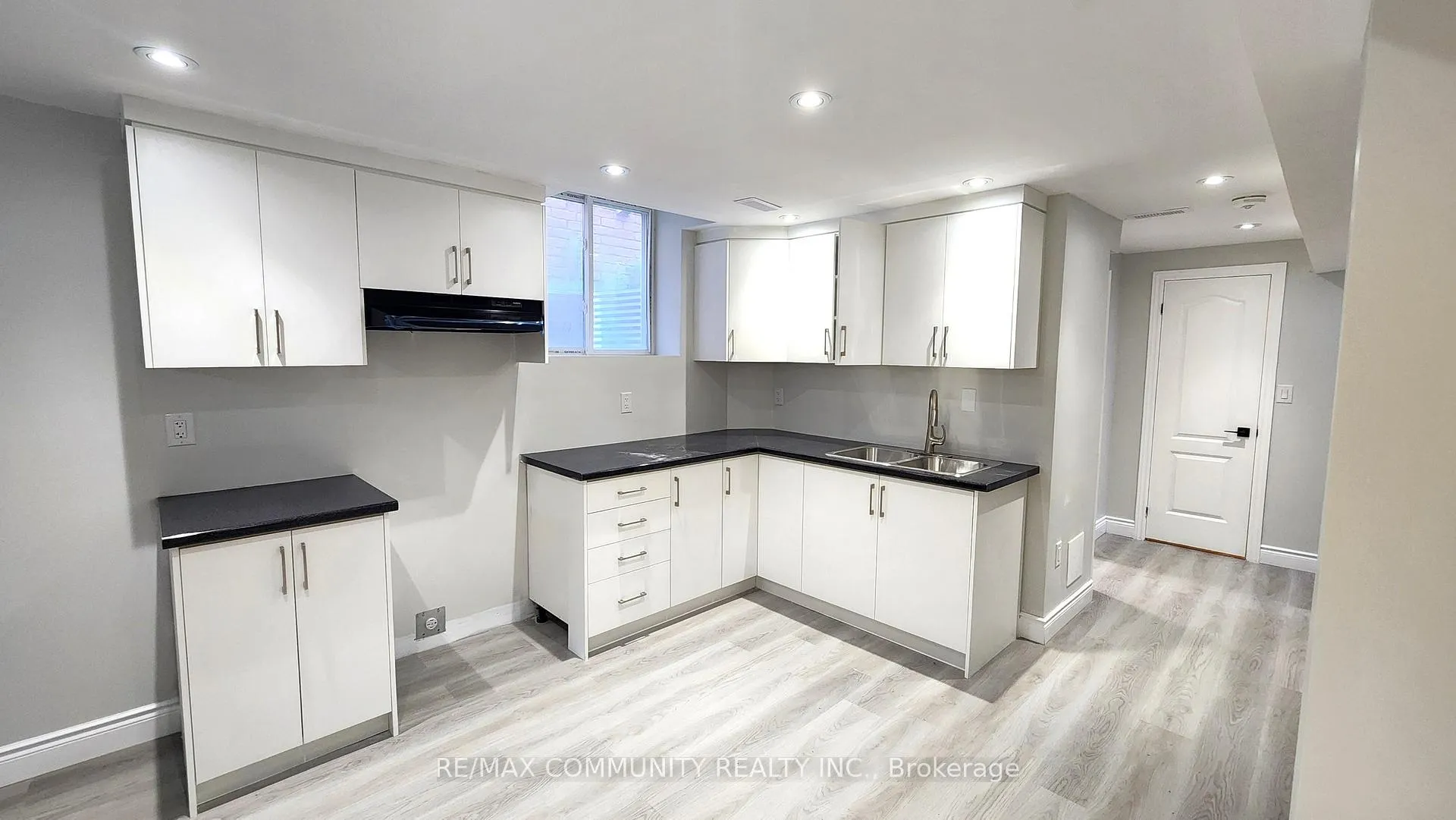 Photo 6 of Unit Lower, 435 Stonegate Avenue, Oshawa, Samac — HOMEH