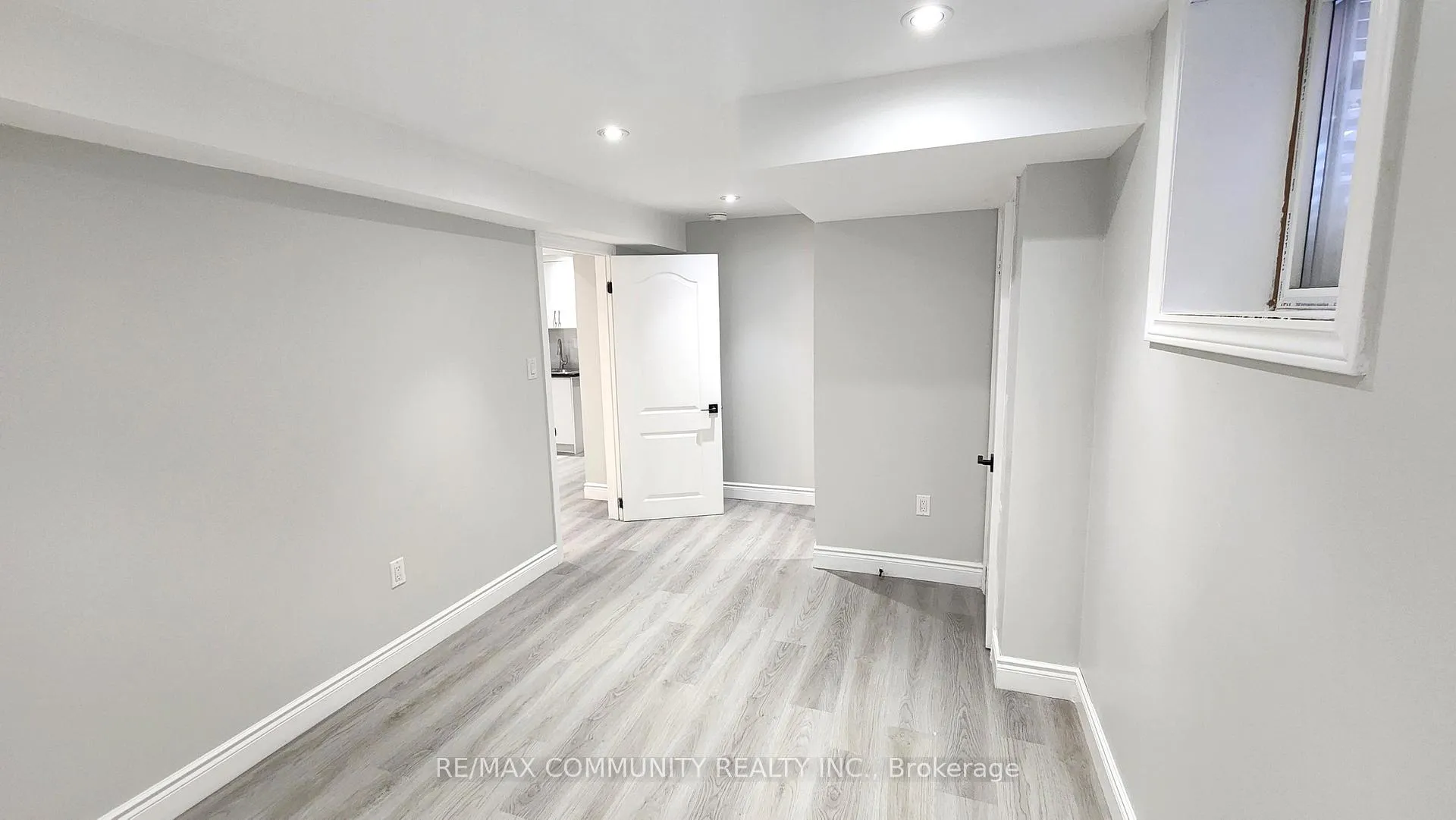 Photo 9 of Unit Lower, 435 Stonegate Avenue, Oshawa, Samac — HOMEH