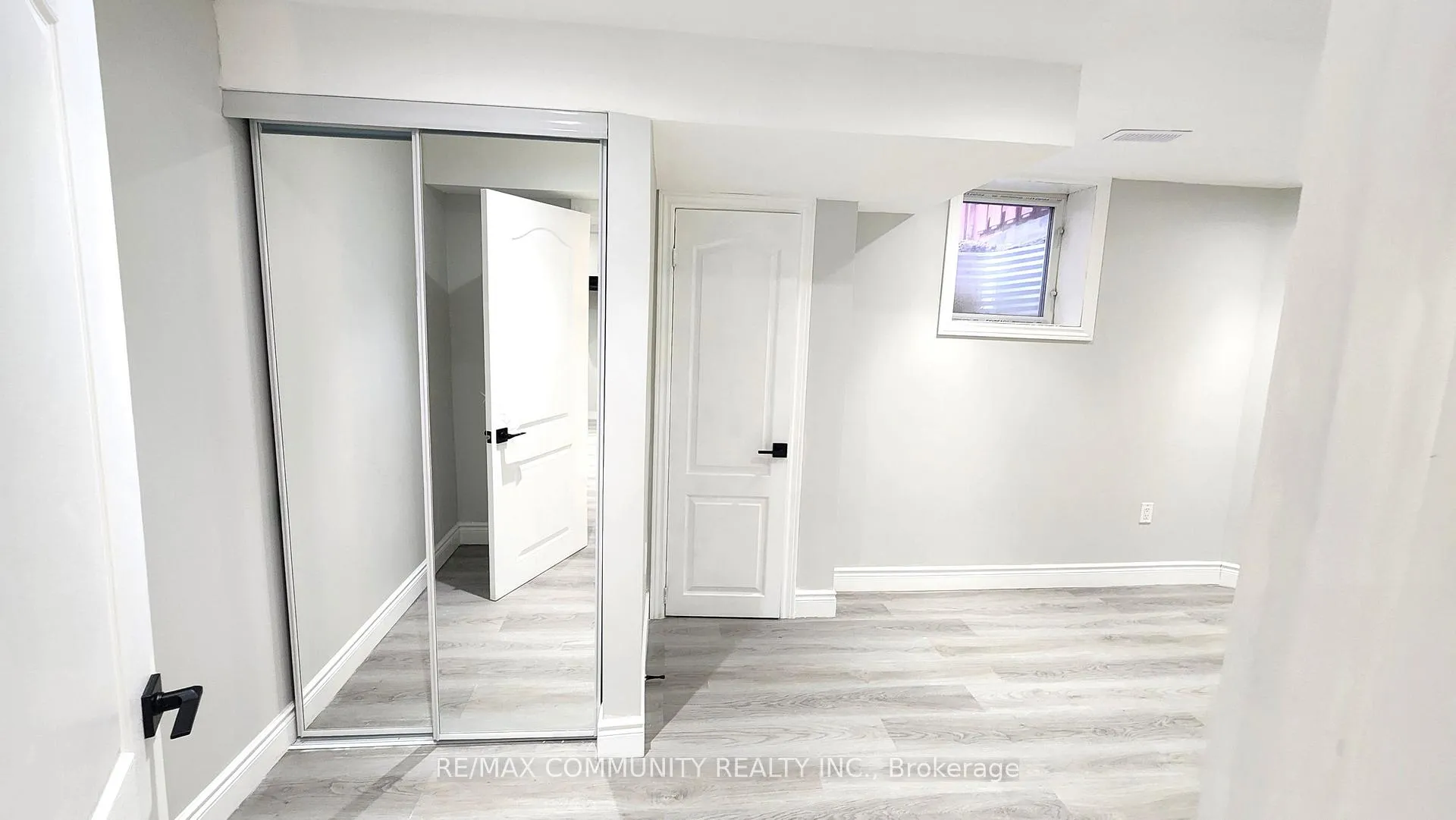 Photo 10 of Unit Lower, 435 Stonegate Avenue, Oshawa, Samac — HOMEH