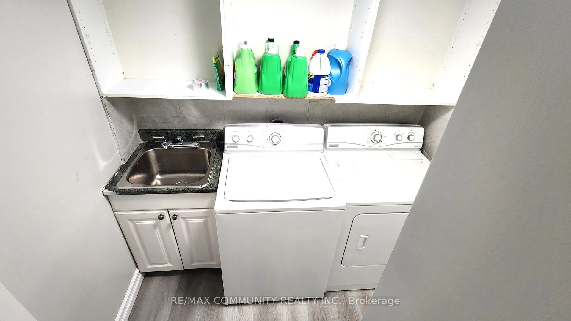 Photo 11 of Unit Lower, 435 Stonegate Avenue, Oshawa, Samac — HOMEH