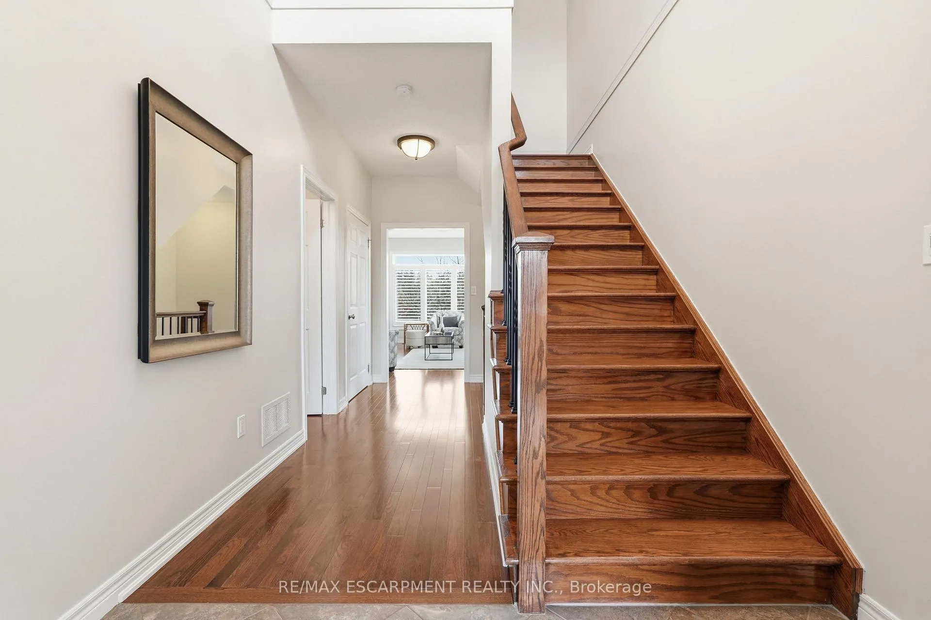Photo 5 of 253 Millview Court, Guelph, Willow West/Sugarbush/West Acres — HOMEH