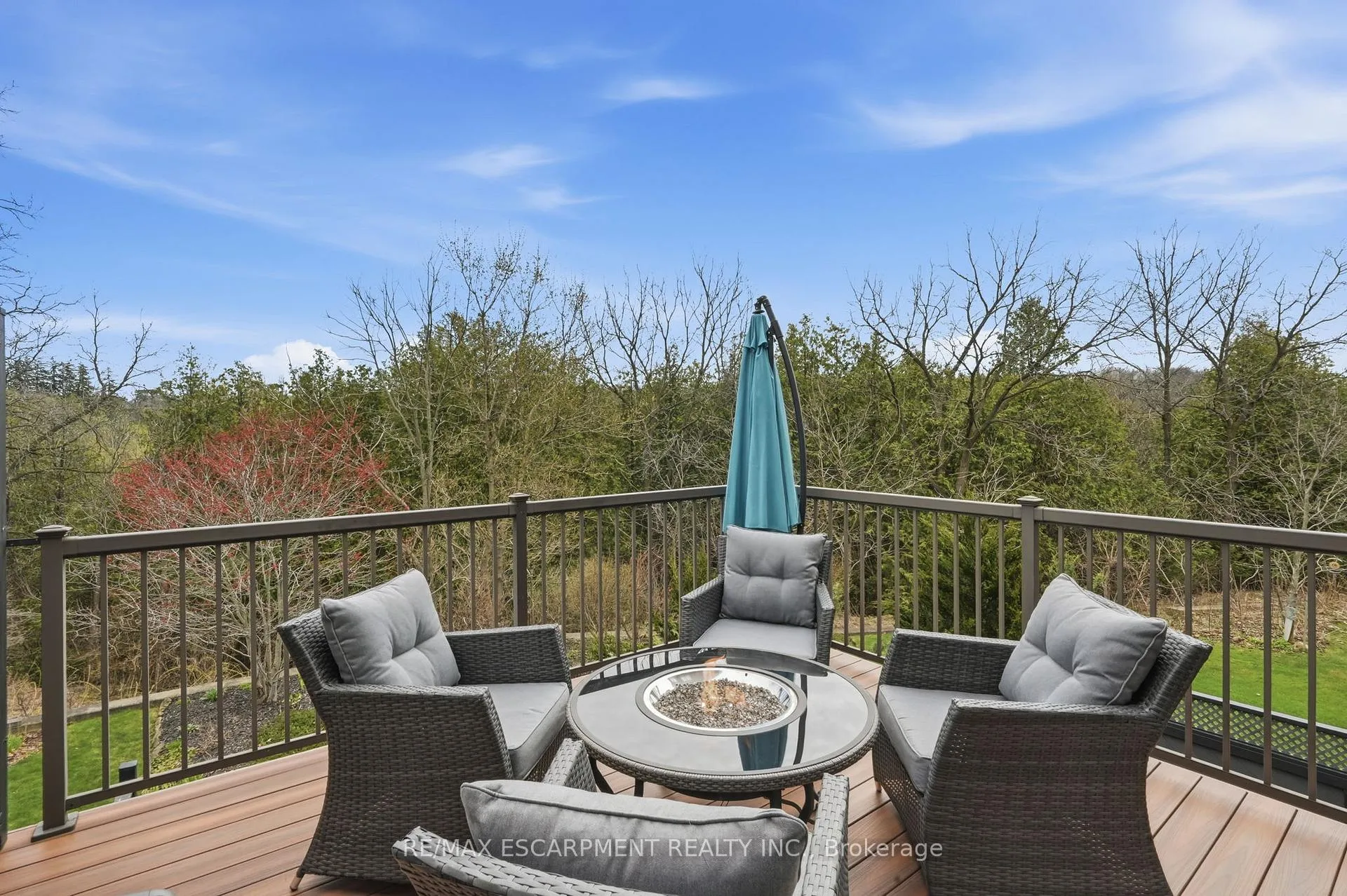 Photo 17 of 253 Millview Court, Guelph, Willow West/Sugarbush/West Acres — HOMEH