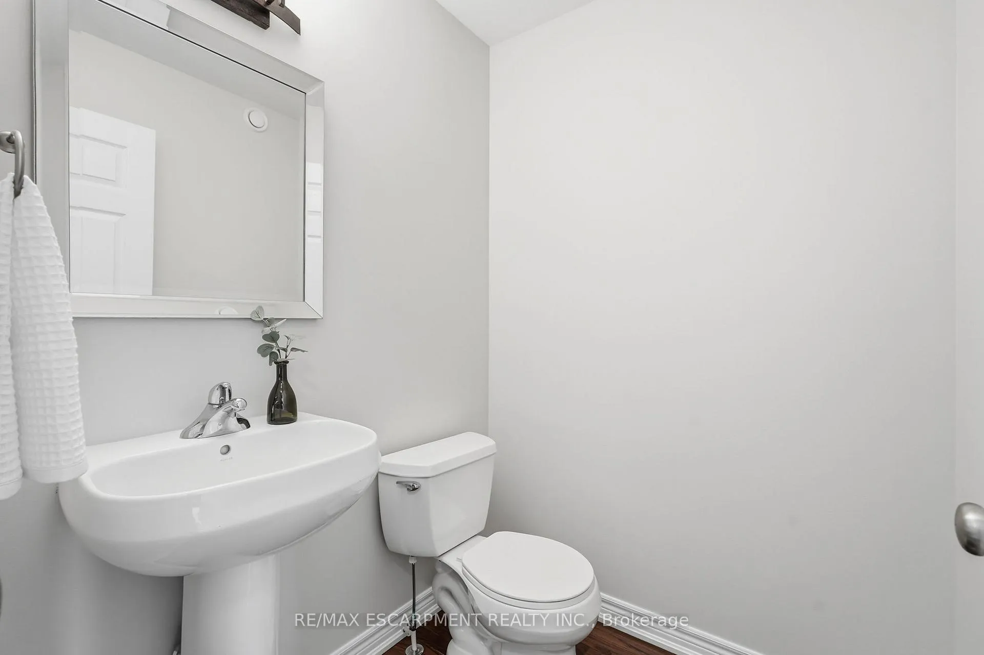 Photo 21 of 253 Millview Court, Guelph, Willow West/Sugarbush/West Acres — HOMEH