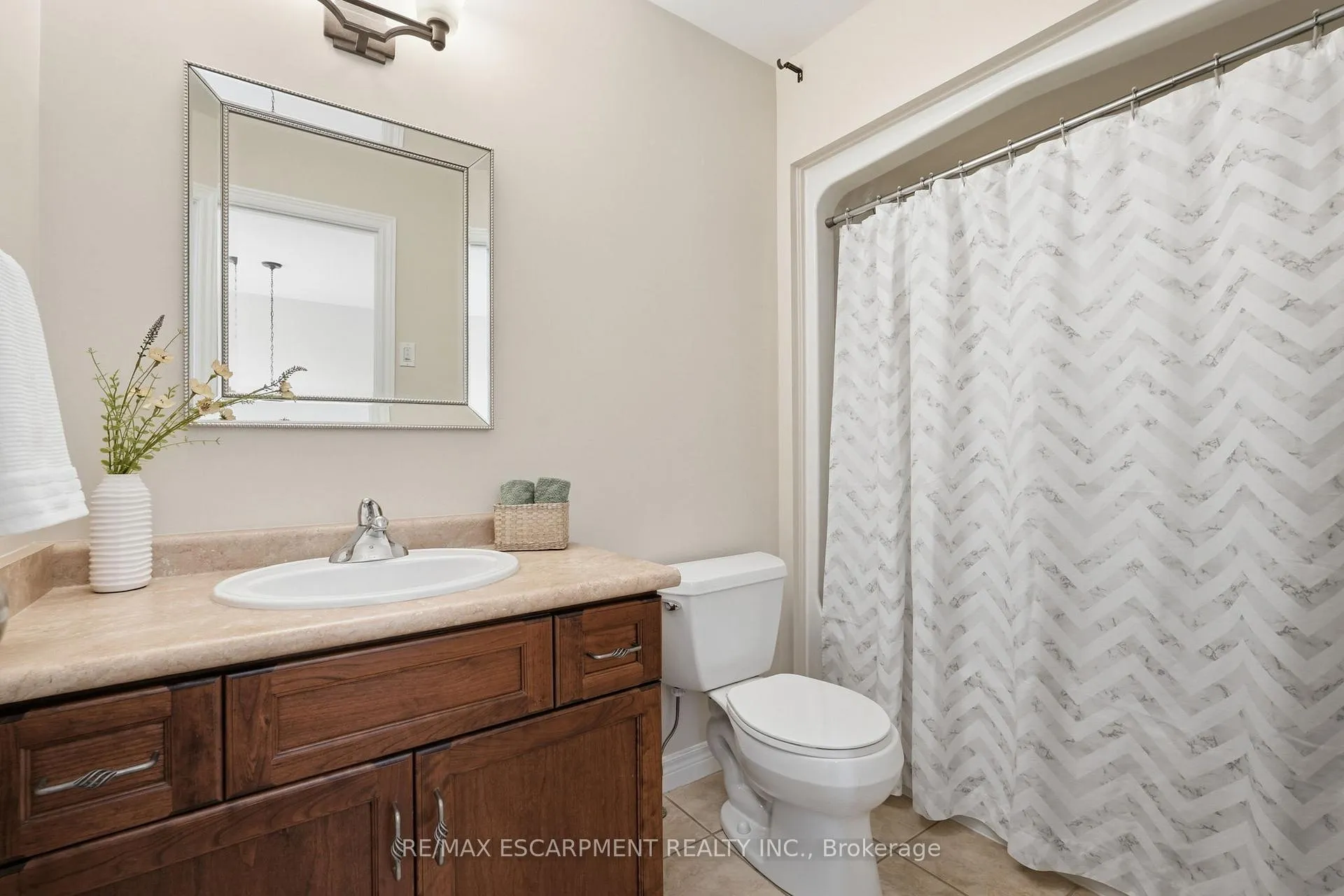 Photo 34 of 253 Millview Court, Guelph, Willow West/Sugarbush/West Acres — HOMEH