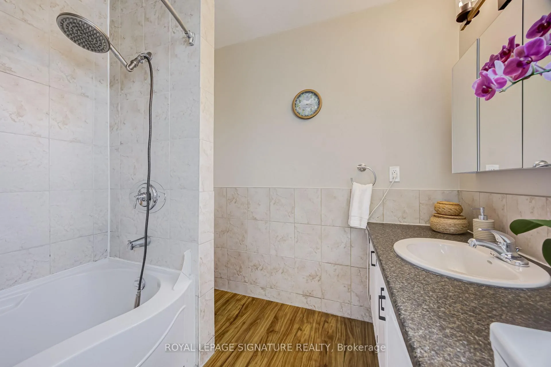 Photo 23 of 36 Randall Drive, Ajax, Central West — HOMEH