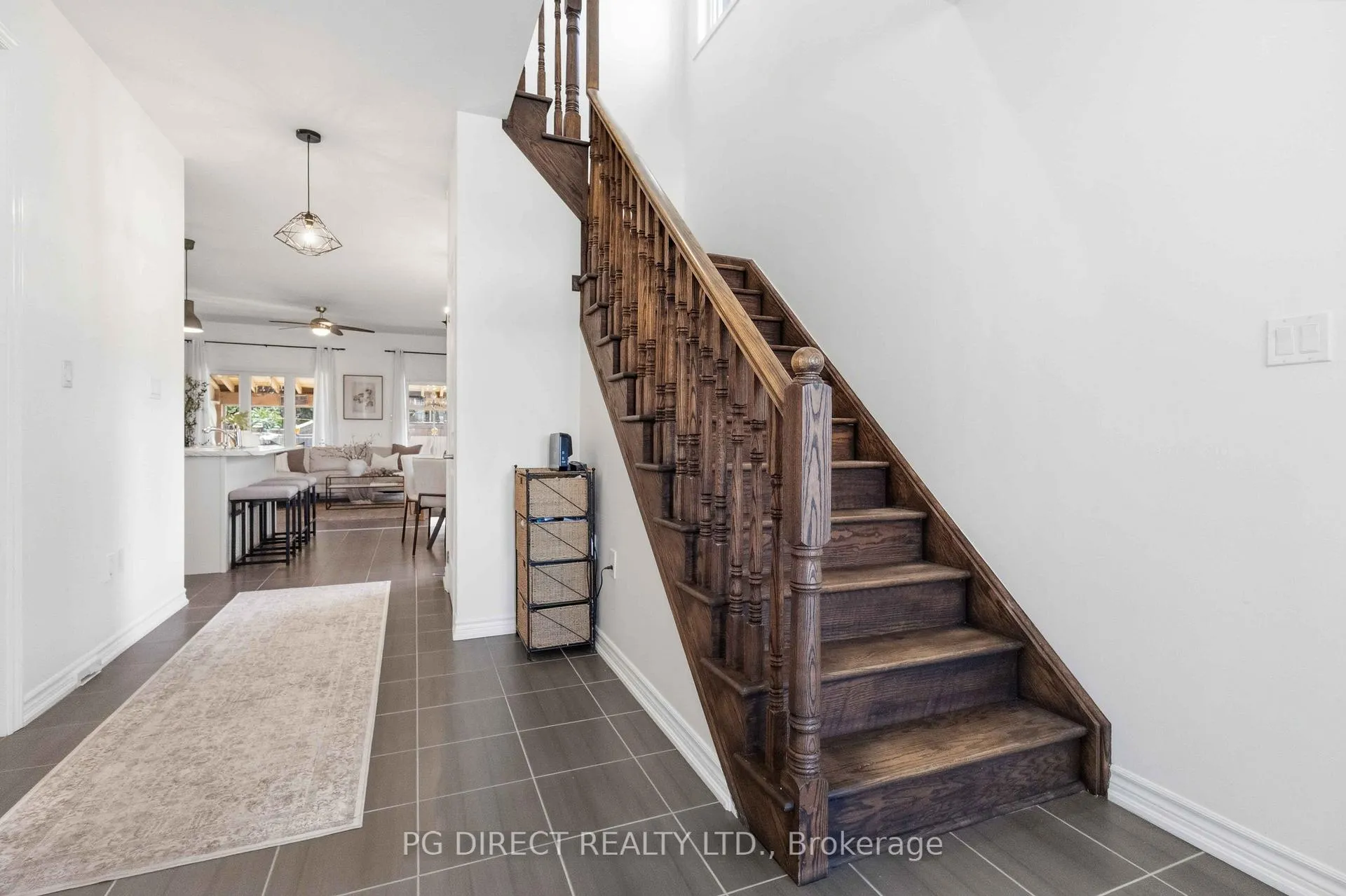 Photo 3 of 1 Michael Cummings Court, Uxbridge — HOMEH