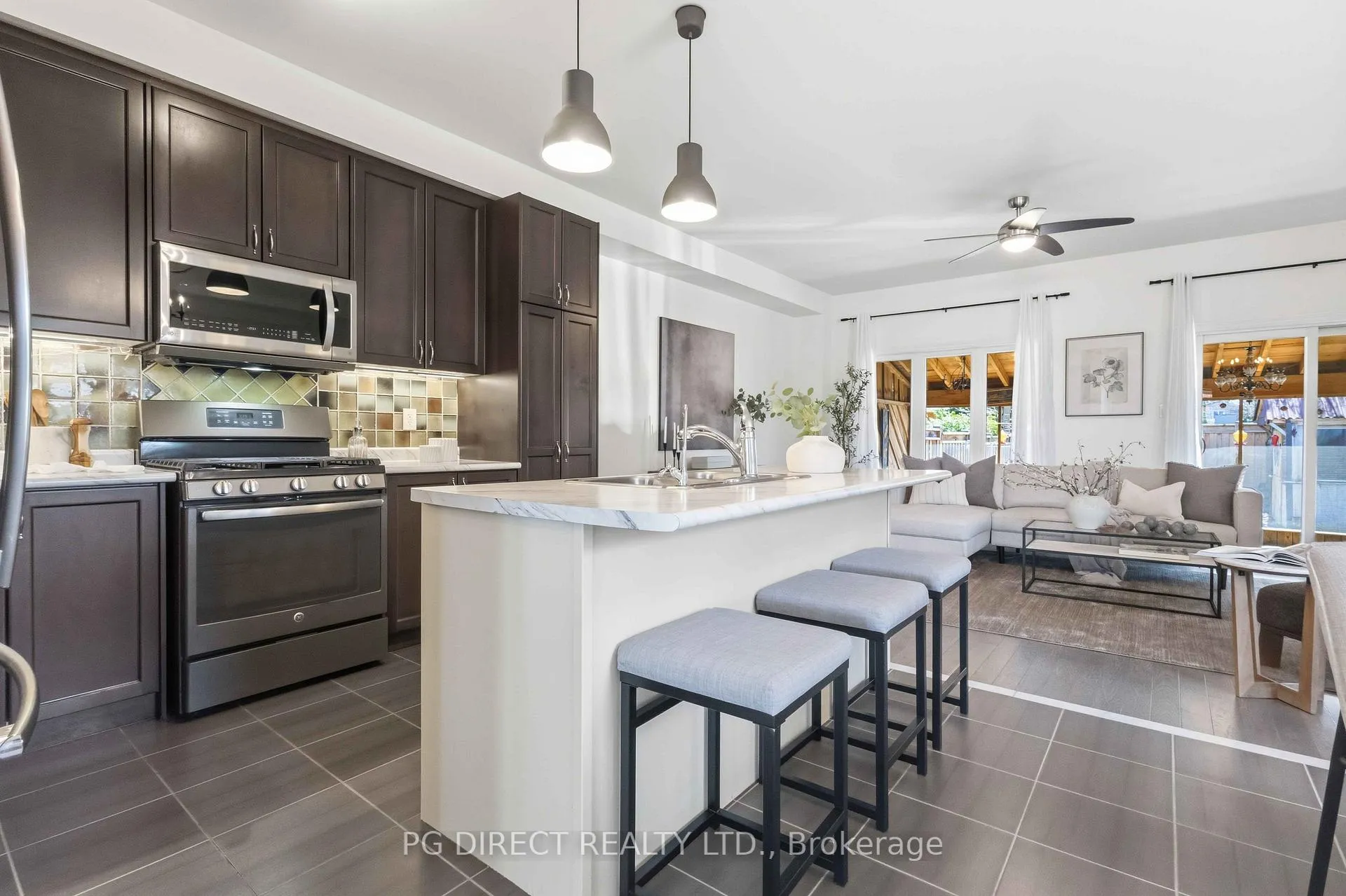 Photo 4 of 1 Michael Cummings Court, Uxbridge — HOMEH