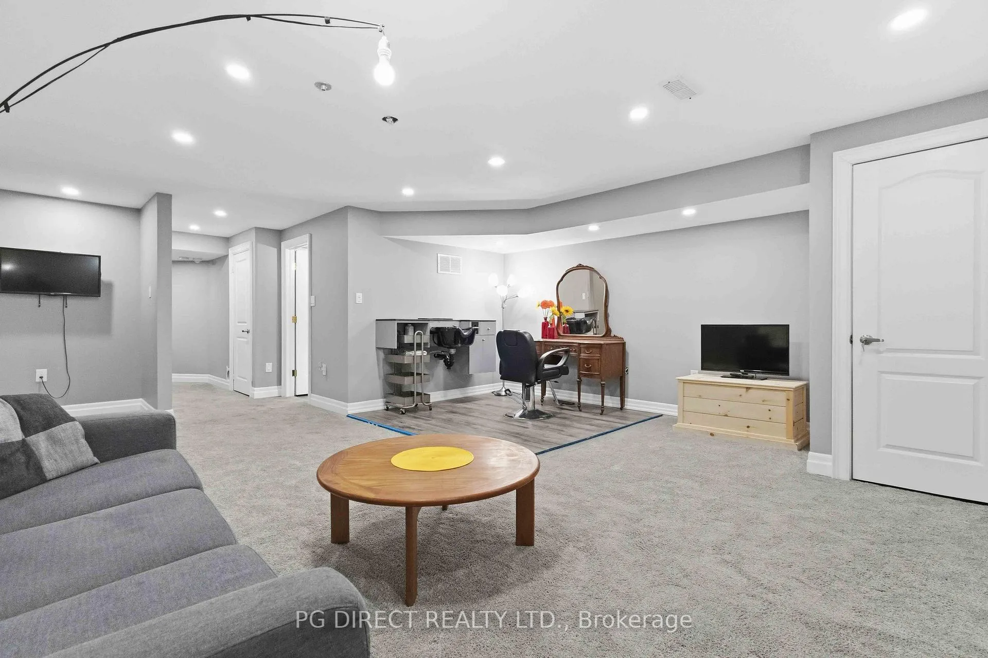 Photo 16 of 1 Michael Cummings Court, Uxbridge — HOMEH
