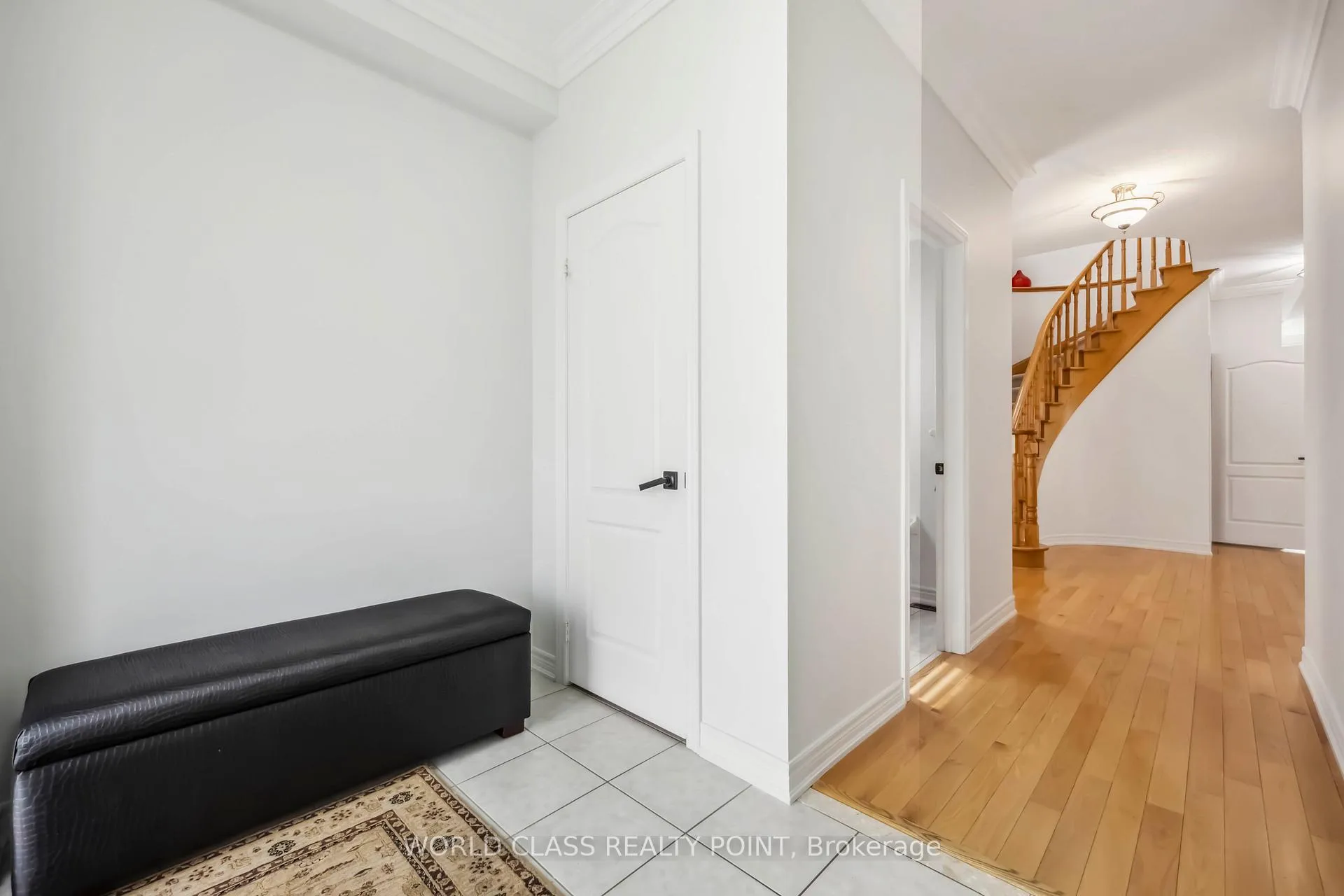 Photo 5 of 131 Lormel Gate, Vaughan, Vellore Village — HOMEH
