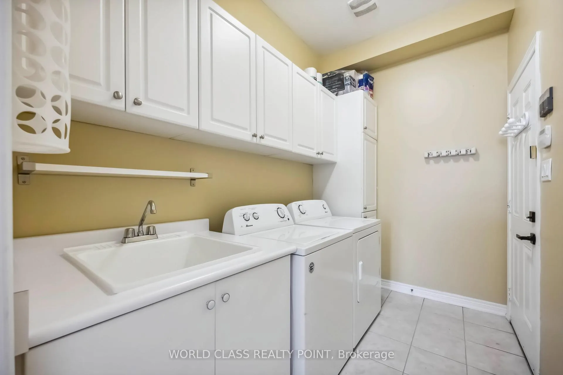 Photo 18 of 131 Lormel Gate, Vaughan, Vellore Village — HOMEH