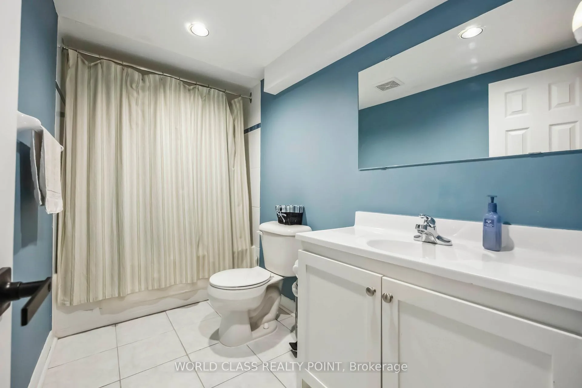 Photo 37 of 131 Lormel Gate, Vaughan, Vellore Village — HOMEH