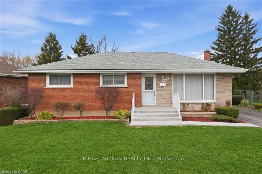 Photo 1 of 347 Hixon Road, Hamilton, Red Hill — HOMEH