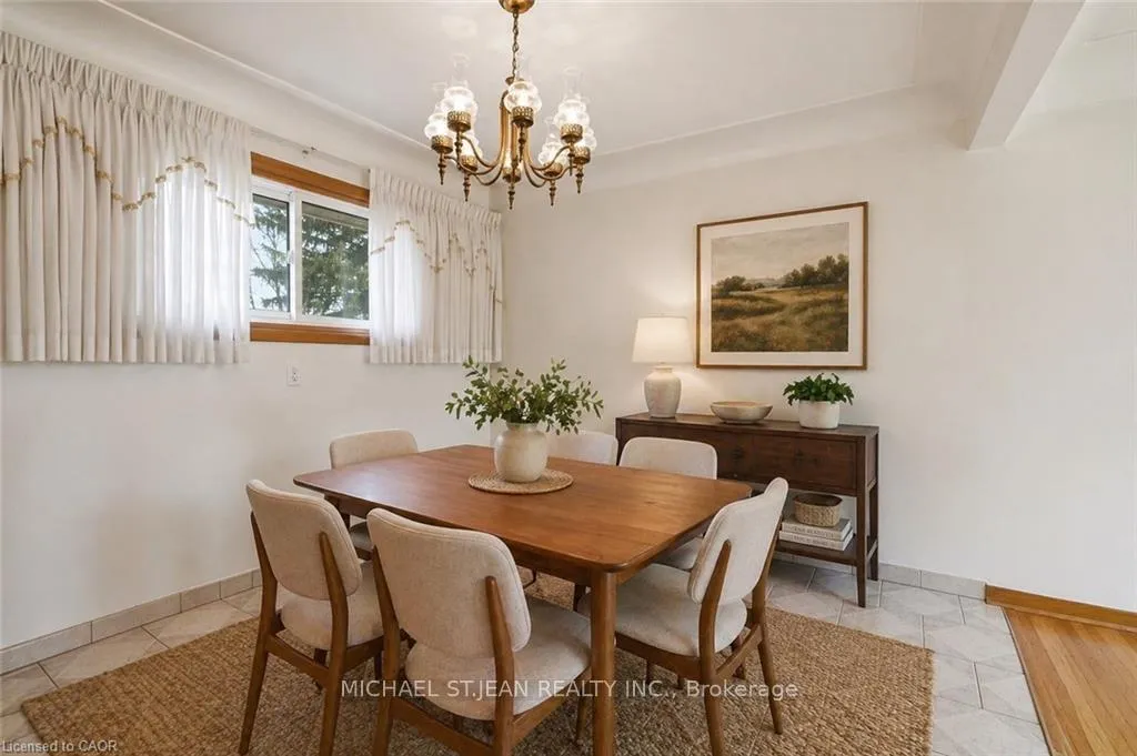 Photo 10 of 347 Hixon Road, Hamilton, Red Hill — HOMEH