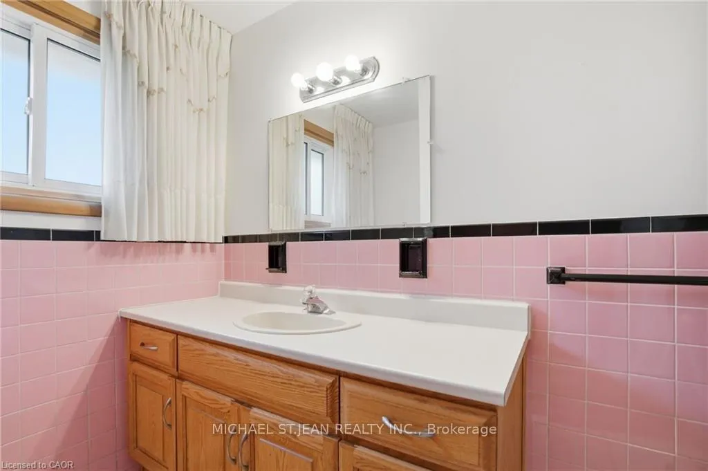 Photo 16 of 347 Hixon Road, Hamilton, Red Hill — HOMEH