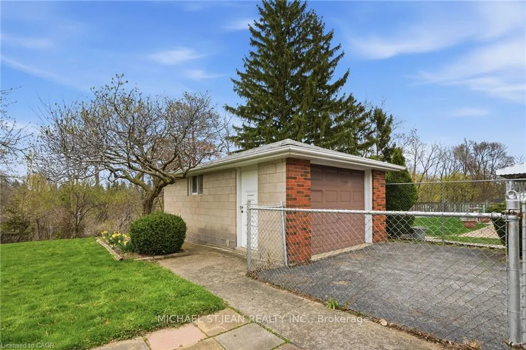 Photo 39 of 347 Hixon Road, Hamilton, Red Hill — HOMEH