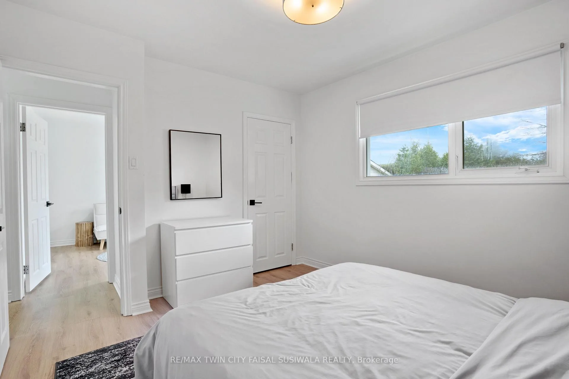 Photo 17 of 335 Speedvale Avenue E, Guelph, General Hospital — HOMEH