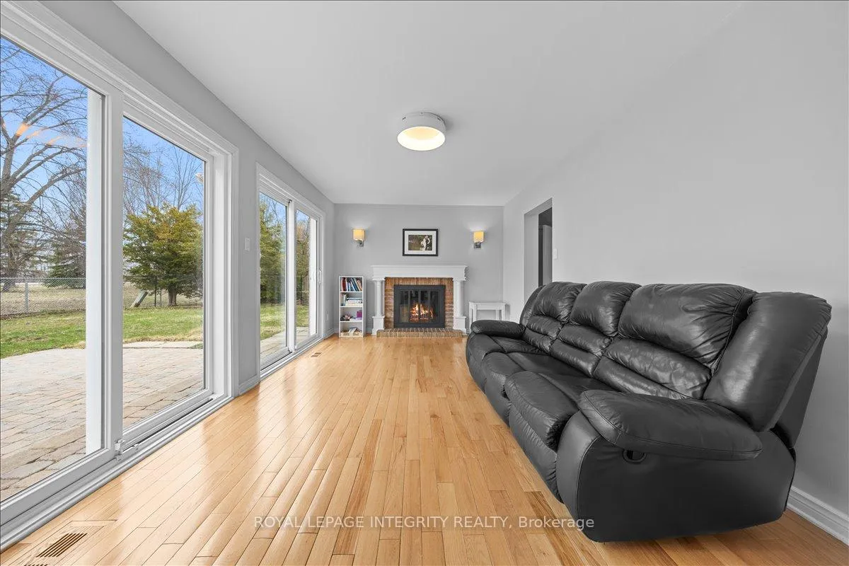 Photo 14 of 2147 Fillmore Crescent, Ottawa, Beacon Hill North — HOMEH