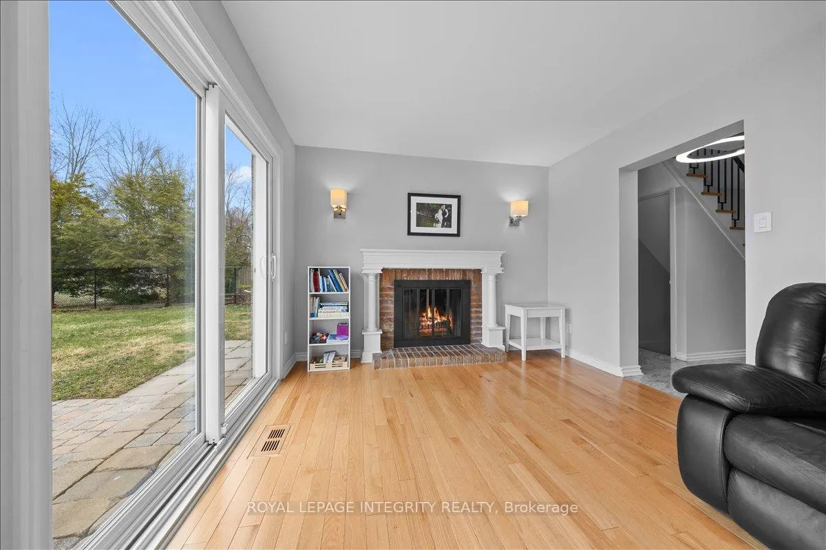 Photo 15 of 2147 Fillmore Crescent, Ottawa, Beacon Hill North — HOMEH