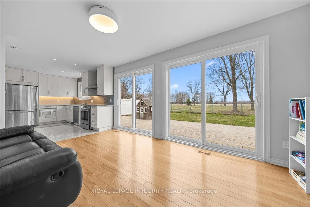 Photo 17 of 2147 Fillmore Crescent, Ottawa, Beacon Hill North — HOMEH