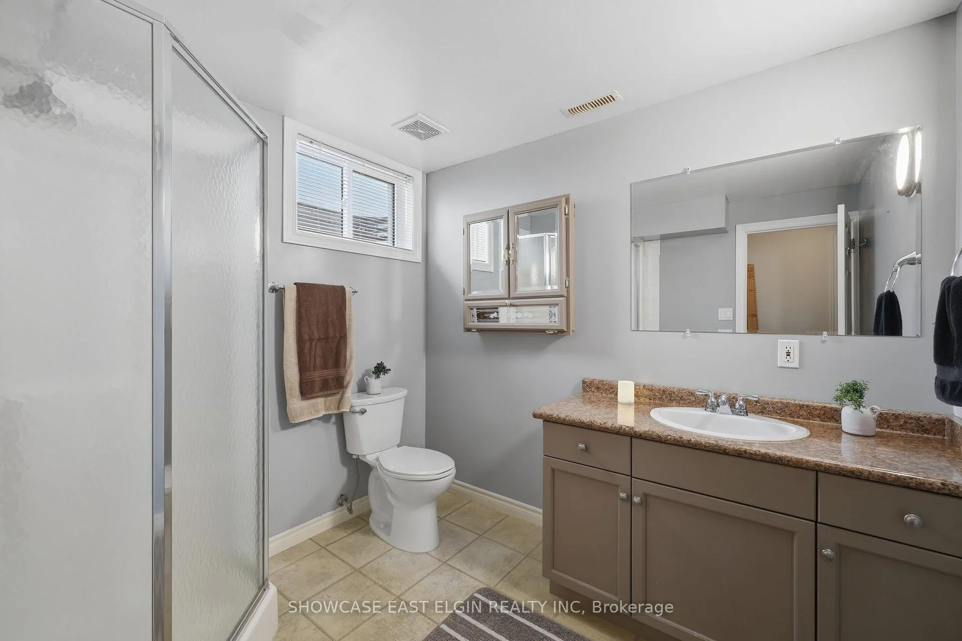 Photo 15 of 2 Harrington Crescent, St. Thomas — HOMEH