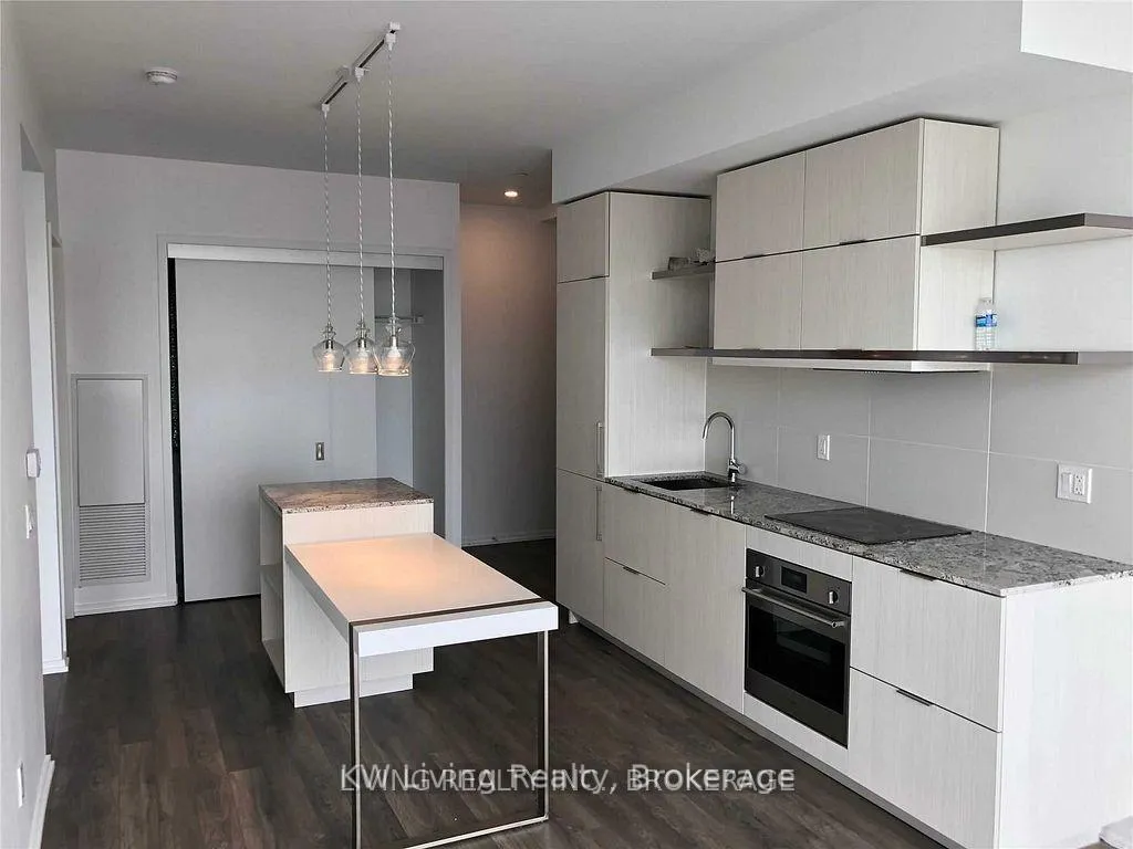 Front of Unit 3714, 197 Yonge Street
