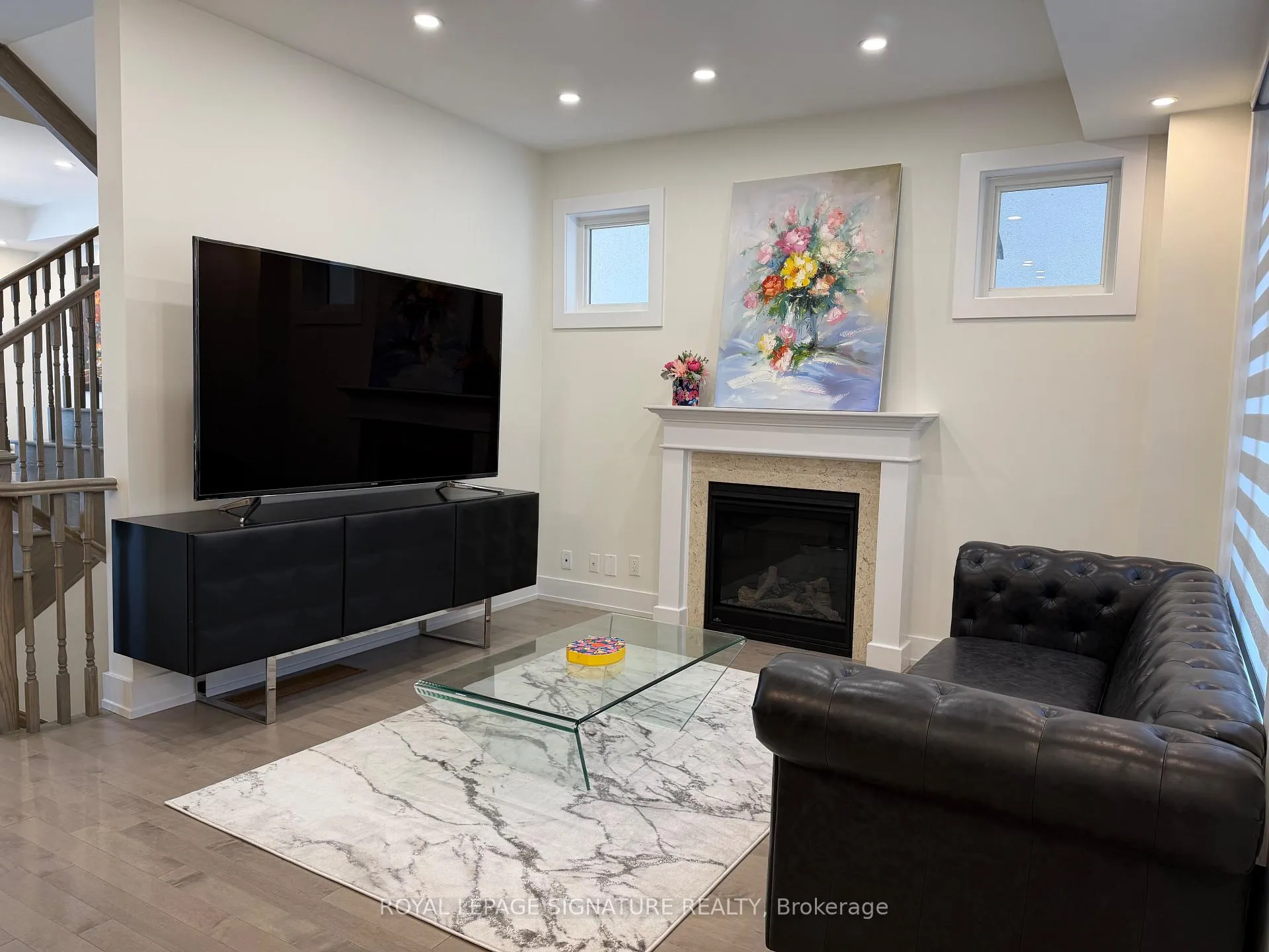 Photo 3 of 21 Kohn Lane, Markham, Angus Glen — HOMEH