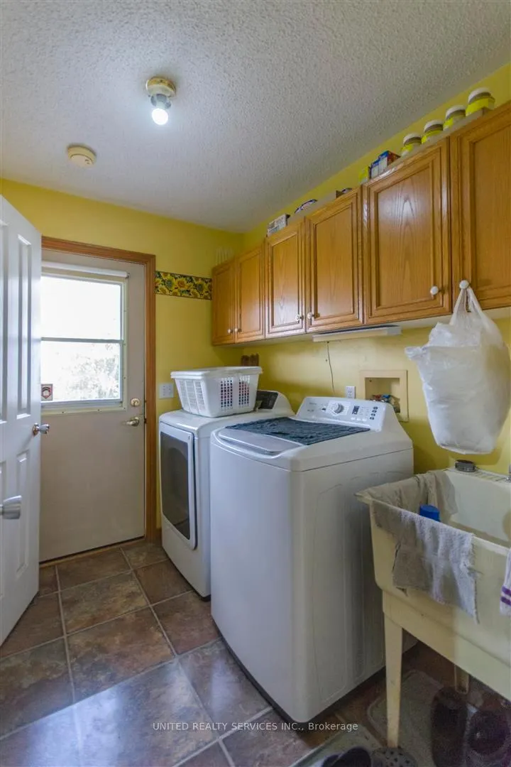 Photo 23 of 22181 Cherry Hill Road, Thames Centre, Rural Thames Centre — HOMEH