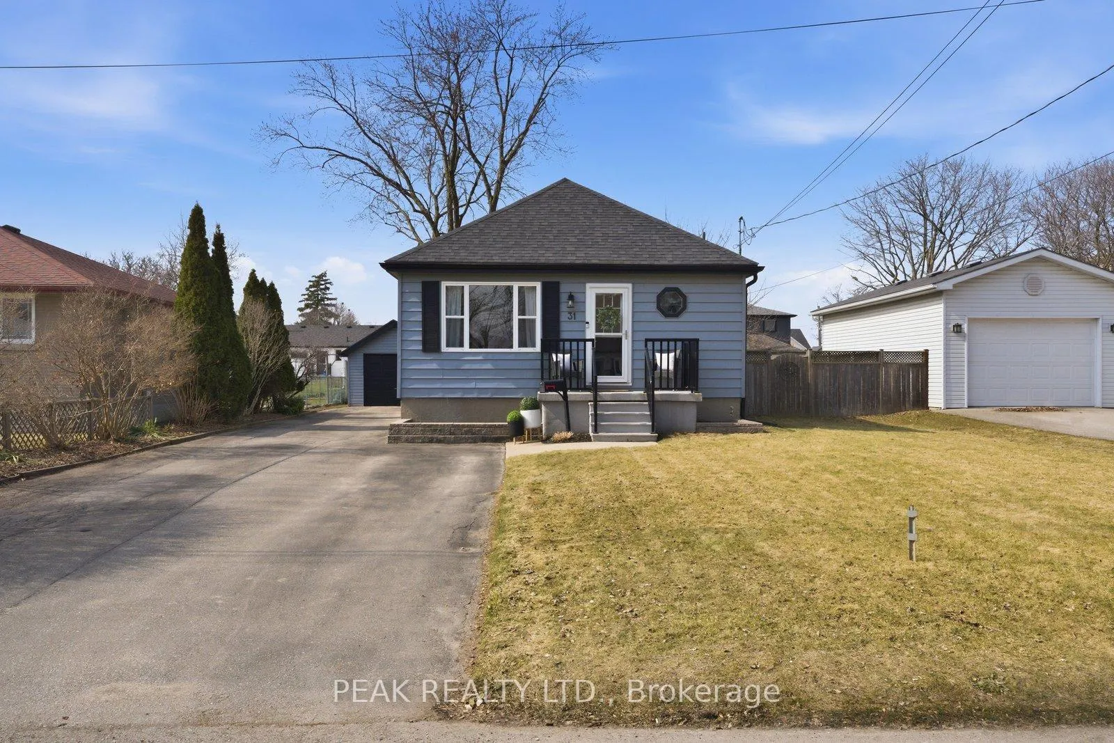 Photo 6 of 31 Willow Drive, Brantford — HOMEH