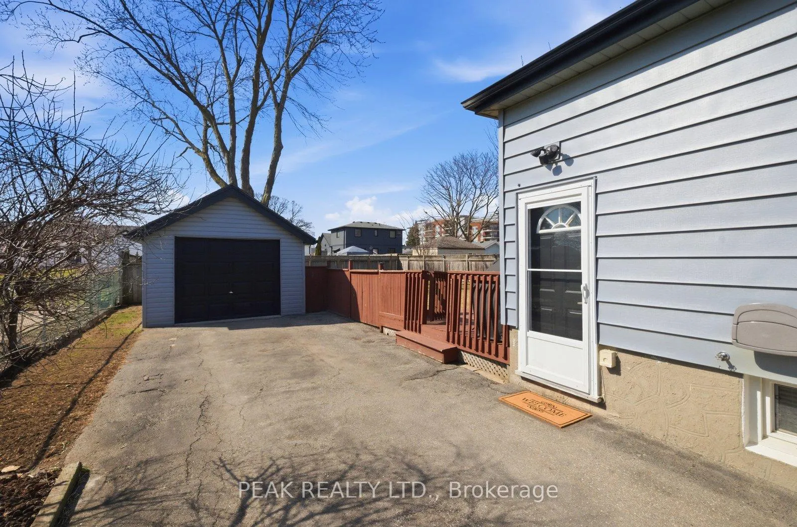 Photo 31 of 31 Willow Drive, Brantford — HOMEH